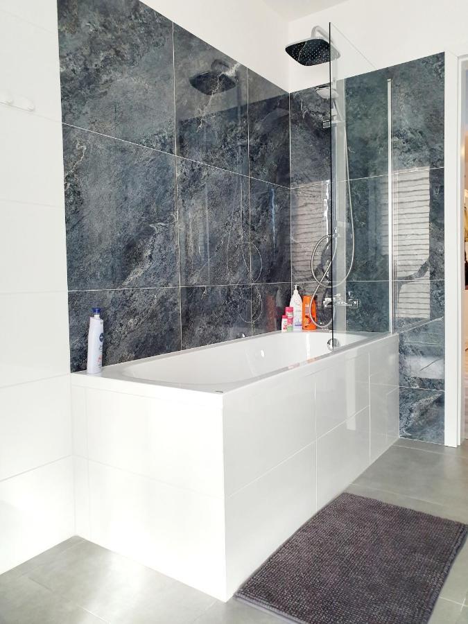 Galaxy Apartments Duninowo Luaran gambar